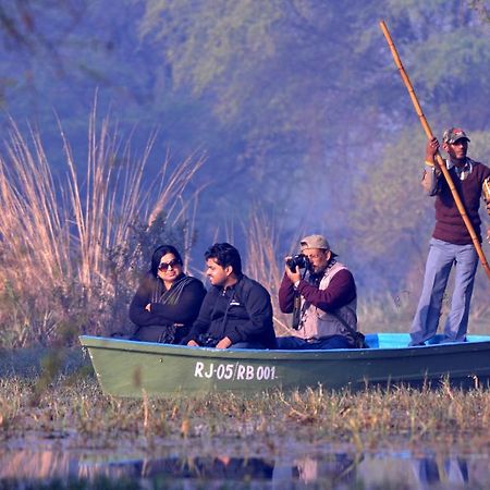 Hotel Bharatpur Ashok エクステリア 写真