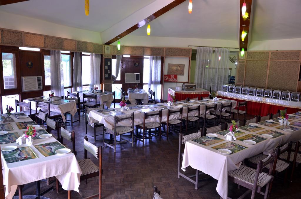 Hotel Bharatpur Ashok エクステリア 写真