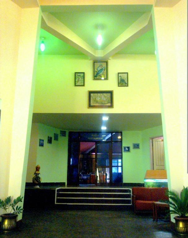 Hotel Bharatpur Ashok エクステリア 写真